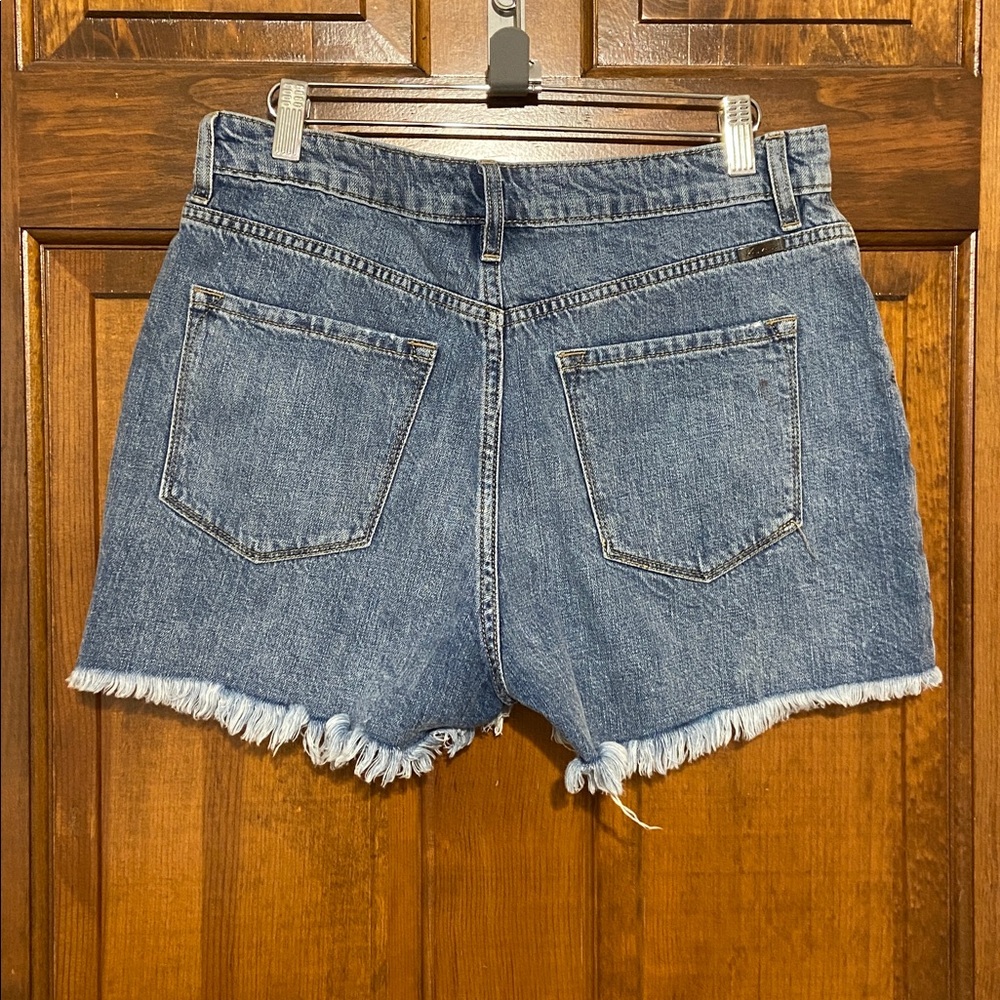 KanCan denim shorts high-rise waist and distressed frayed hem Size 9 - Picture 3 of 11